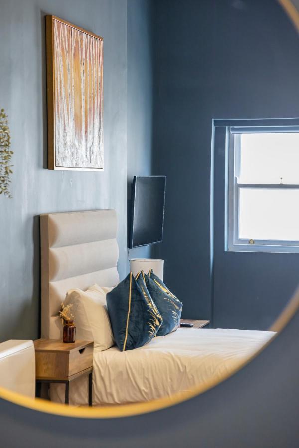 Morden Studio Flat Moments Away From Brighton Seafront Apartamento Exterior foto